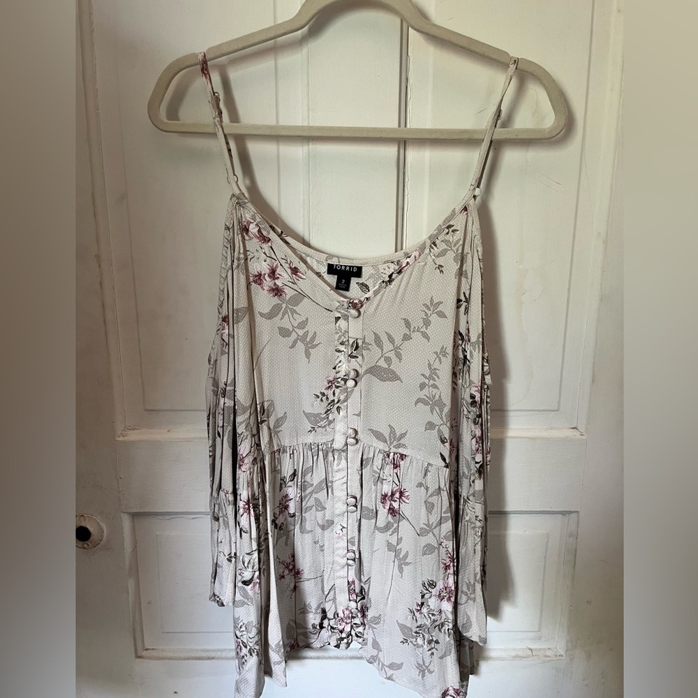 Cold shoulder top